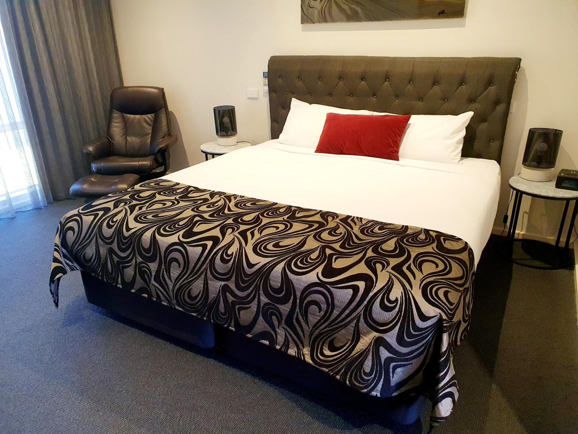 Addison Motor Inn Шеппартон Экстерьер фото